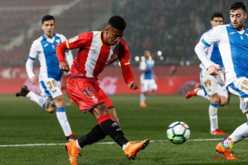 El atacante hondureño jugó sus primeros minutos en el estadio Municipal de Montilivi.