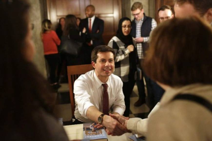 Democratic presidential hopeful former Mayor of South Bend, Indiana, Pete Buttigieg speaks during a rally in Columbia, South Carolina, on February 28, 2020. (Photo by JIM WATSON / AFP)