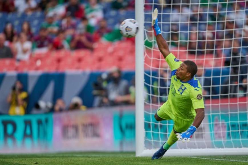 Buba López: En el Real España se encuentran en negociaciones con el portero hondureño que fue seleccionado como el mejor guardameta de la Liga de Naciones de Concacaf. Buba finalizó su contrato con la máquina y en estos momentos es agente libre.