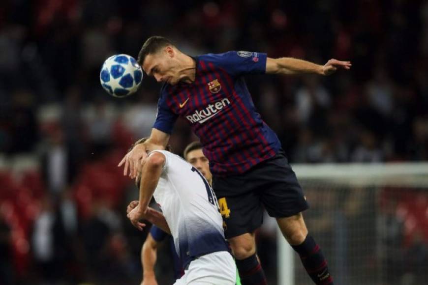 Thomas Vermaelen: El defensor belga de 33 años de edad es otro de los que no seguiría en el Barcelona para la próxima campaña. Las lesiones han impedido que pueda contar con más minutos.