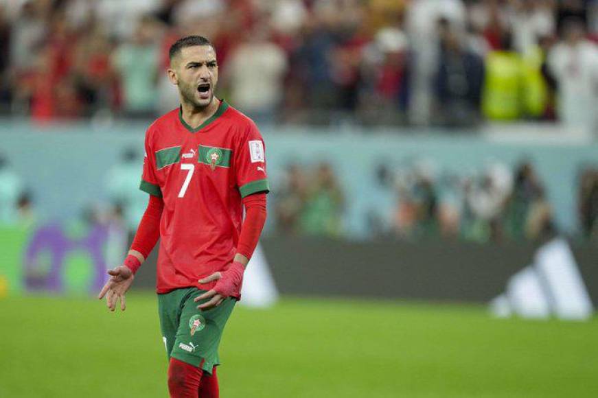 Rumor: Según el diario Sport, el marroquí, Hakim Ziyech en la órbita del Barcelona para este mercado. El conjunto azulgrana podría tener cierta facilidad para ficharo y podría pagar 20 millones de euros. 