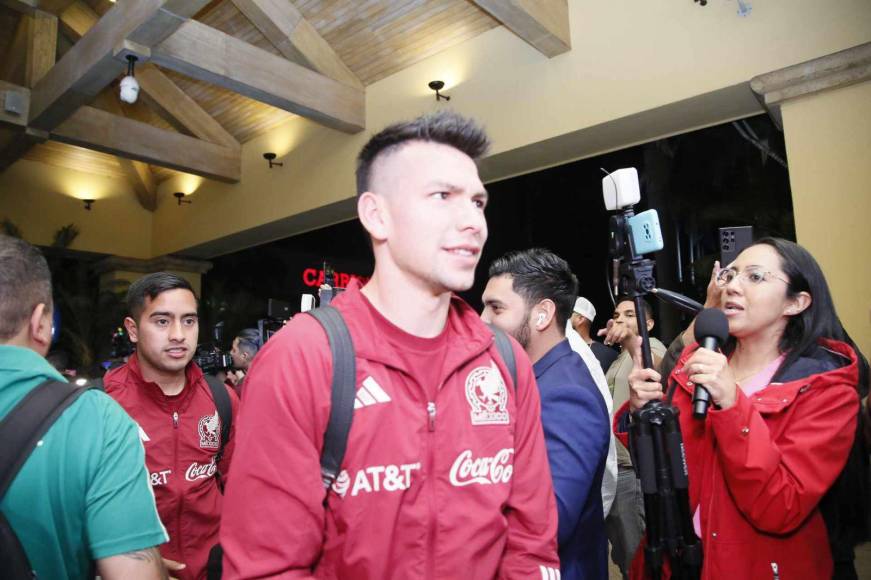 Chuky Lozano fue otro de los jugadores aclamados por la afición mexicana en su llegada a Honduras.