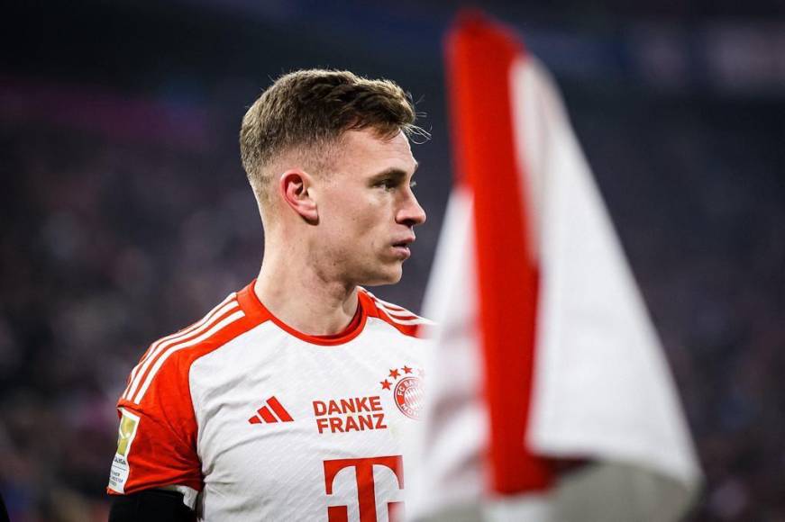 Joshua Kimmich sobre su futuro: “Estoy centrado en el Bayern. Si hubiera algo lo hablaría con el club, no contigo. Cuando me llamen ya nos sentaremos y veremos”.