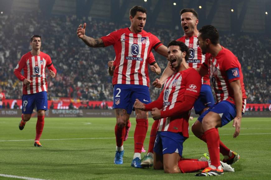 Mario Hermoso gritando su gol que abrió el marcador 0-1 para el Atlético de Madrid.