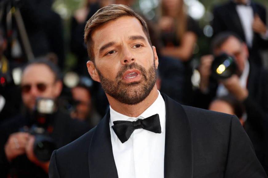 “Ricky Martin, por supuesto, nunca ha estado, y nunca estará, involucrado en ningún tipo de relación sexual o romántica con su sobrino”, sostuvo Singer.