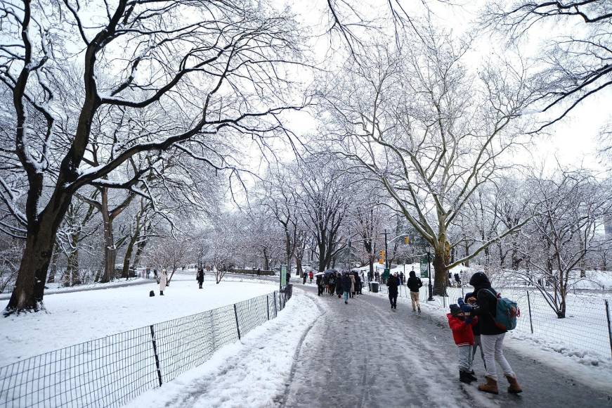 La última <b>nevada</b> en Nueva York se remonta al 16 de enero, tras pasar 700 días sin esa precipitación. Foto: Yoseph Amaya/DIARIO LA PRENSA
