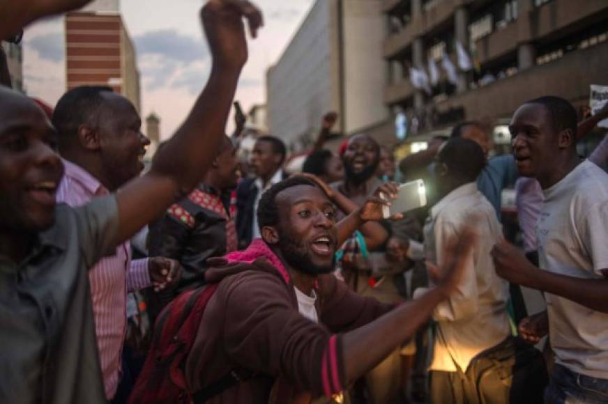 'El pueblo de Zimbabue debe decidir el futuro' del país, afirmó la portavoz del Departamento de Estado, Heather Nauert, quien llamó a la celebración de 'elecciones libres y justas'.