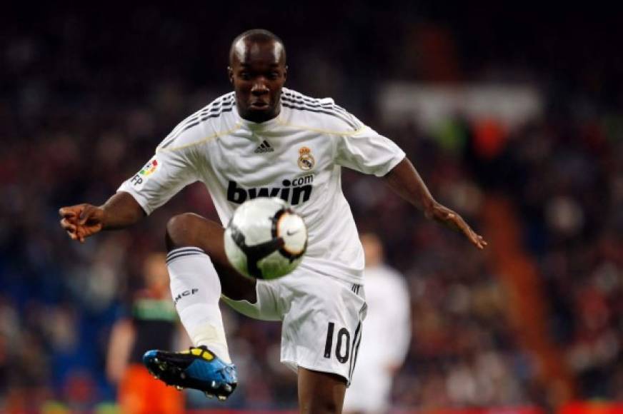 Lassana Diarra. El francés llegó al Real Madrid en 2009 y se fue en 2012 dejando 87 encuentros disputados y un gol. Catalogados como los peores fichajes.
