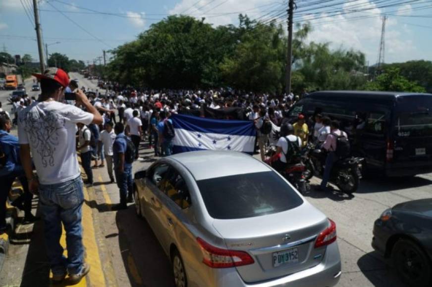 La manifestación fue convocada por estudiantes del Intae, JTR y Técnico Alemán.