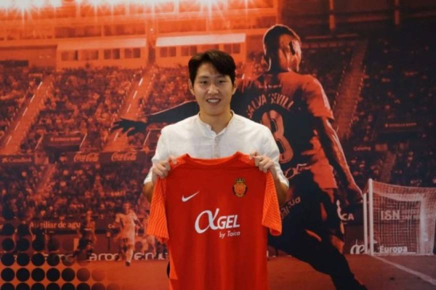 El Mallorca ha fichado al medio-ofensivo surcoreano Kang-In Lee, firma hasta junio de 2025. Llega procedente del Valencia. Foto Twitter Mallorca.