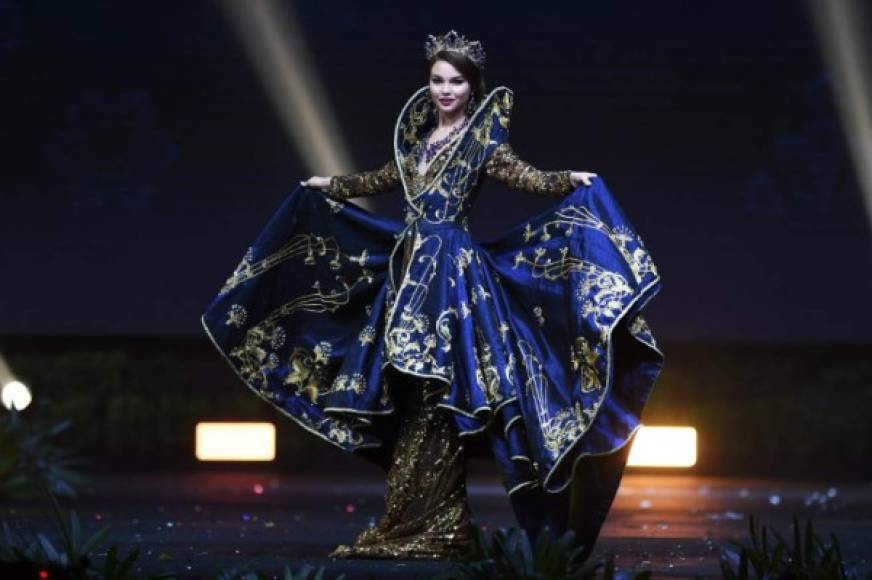 Yulia Polyachikhina of Russia poses on stage during the 2018 Miss Universe national costume presentation in Chonburi province on December 10, 2018. (Photo by Lillian SUWANRUMPHA / AFP)