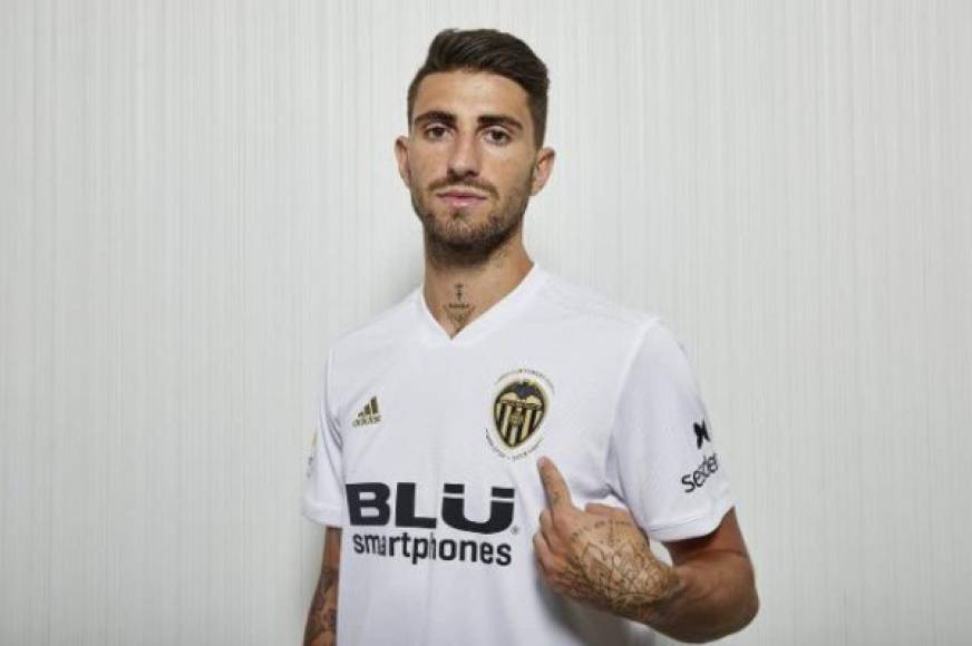 Cristiano Piccini ya es, de nuevo, jugador del Valencia. El club de Mestalla anunció el acuerdo con el Atalanta para finalizar la cesión que había pactada hasta final de temporada. De esta forma, Piccini, que tiene contrato con el Valencia hasta 2022, vuelve a la disciplina de Javi Gracia, quien le entrenó durante algunas semanas en verano.