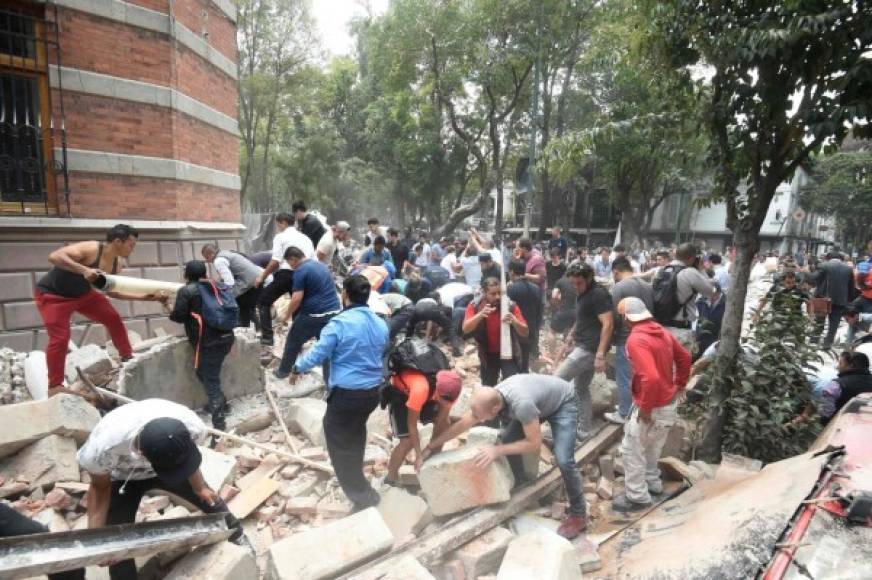 Se dio justo cuando se conmemoran 32 años del terremoto que destruyó la capital en 1985.<br/>