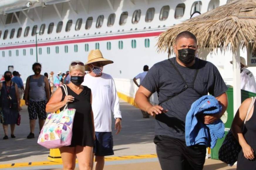 El Carnival Vista está programado para llegar a la isla todos los martes del mes de julio, atracando en el muelle Mahogany Bay por la mañana y zarpando en horas de la tarde, se espera que se incremente su frecuencia, además de la llegada de otros cruceros en los próximos meses.