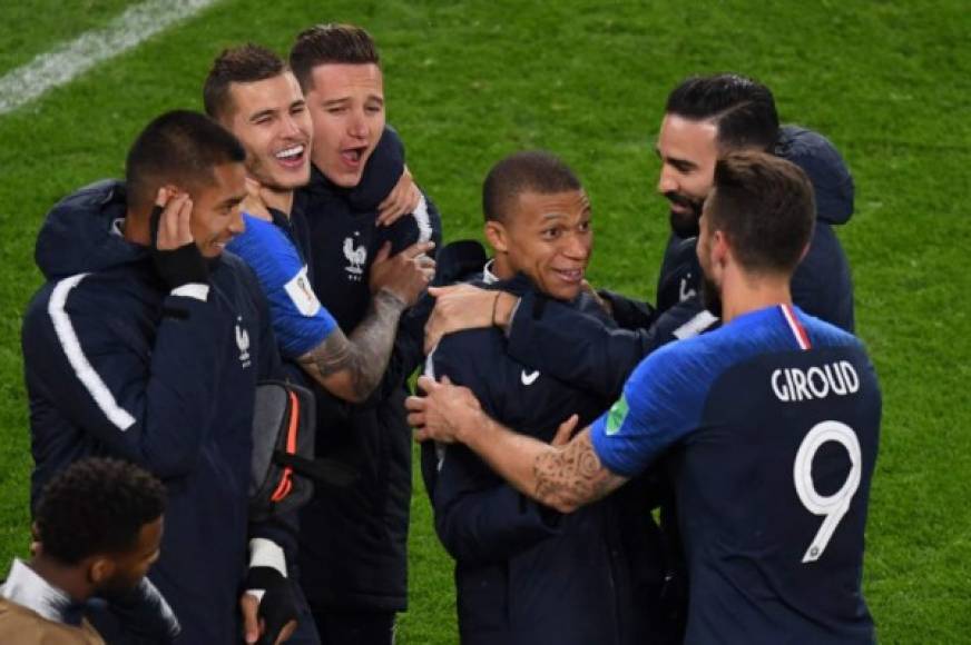 La selección de Francia es la única clasificada a octavos de final del grupo C.