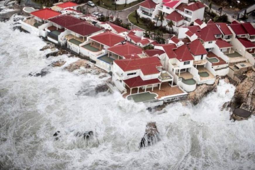 El huracán Irma registró al menos 40 personas muertas a su paso por el Caribe.