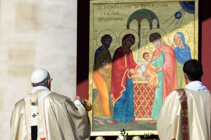 El papa Francisco beatificó este domingo en una ceremonia solemne en la plaza de San Pedro a Pablo VI, quien guió a la Iglesia en medio de una 'sociedad secularizada y hostil', recordó el pontífice.