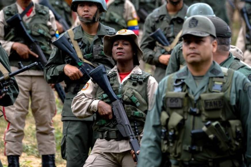Trump amenazó con realizar una intervención militar en Venezuela tras la instalación de una Constituyente por el Gobierno de Maduro.