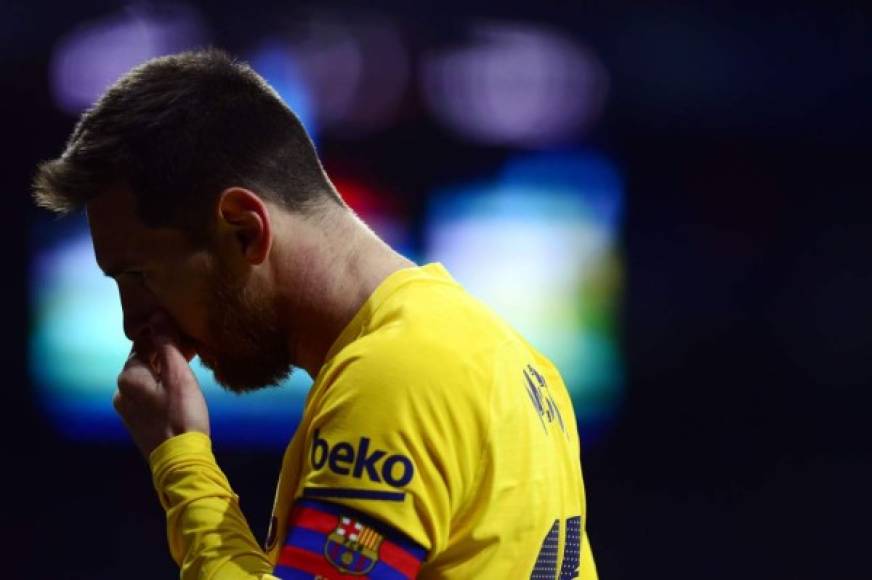 Messi, cabizbajo tras un gol del Espanyol.