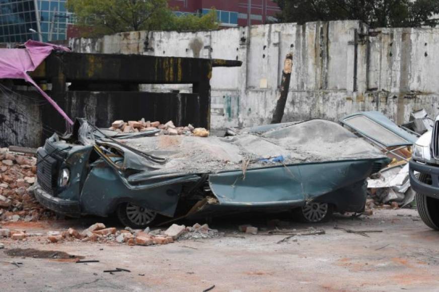 El vecino estado de Chiapas, en cuya costa fue el epicentro, reportó siete muertos. Además, hay dos menores fallecidos en Tabasco, también en el sur, y las autoridades advierten que este número puede aumentar en las próximas horas.