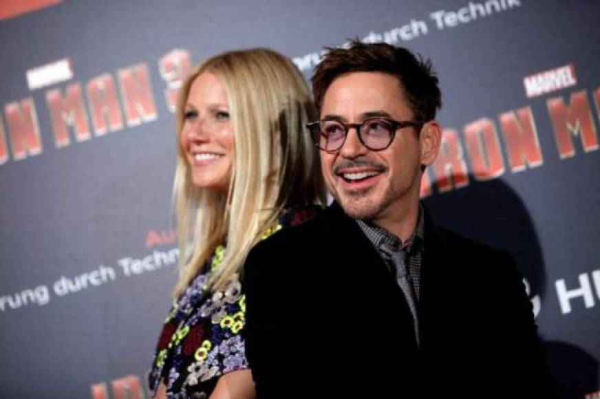 También lo repitió en 'Iron Man' para verse más alto que Gwyneth Paltrow que mide 1.75, siempre que es necesario, y sin ningún problema, Robert calza sus tacones.