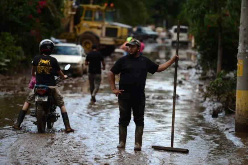 Las autoridades hondureñas buscan reanudar operaciones en el aeropuerto internacional Ramón Villeda Morales, cerrado desde el jueves debido a las inundaciones, para recibir donaciones externas para los afectados por Eta.
