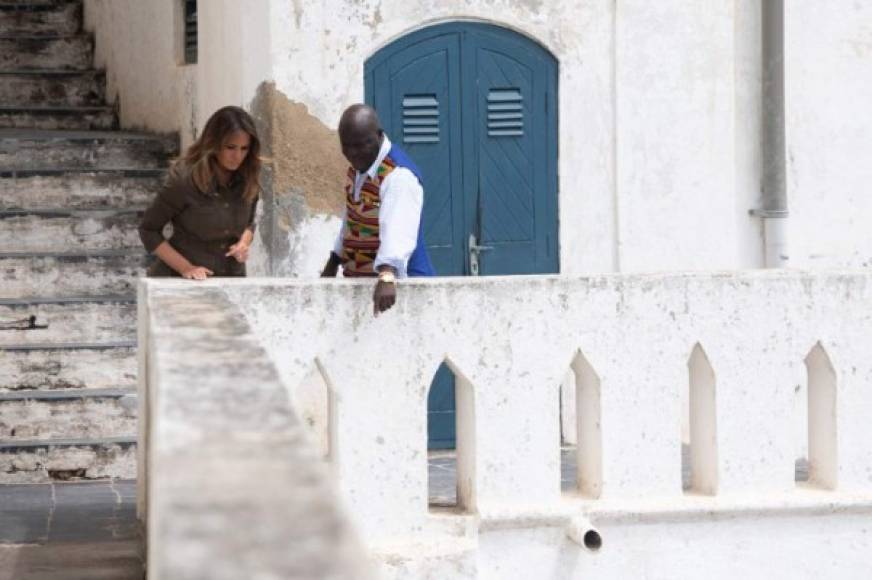 La primera dama estadounidense sigue con esta visita los pasos del expresidente Obama, que la realizó acompañado por su esposa Michelle y sus dos hijas y que comparó con visitar un campo de concentración nazi.