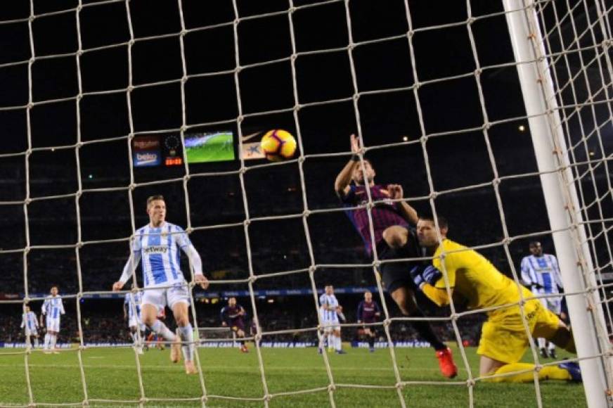Al minuto 71 el uruguayo Luis Suárez anotó el 2-1 del Barcelona y se dio con polémica. El delantero pegó en el portero del Leganés y los visitantes reclamaron falta, al final tras revisar la acción en el VAR se concedió la anotación para los catalanes.