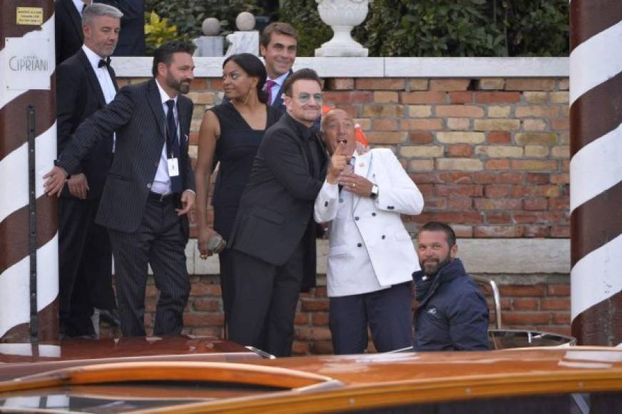 Bono en la boda de George Clooney.