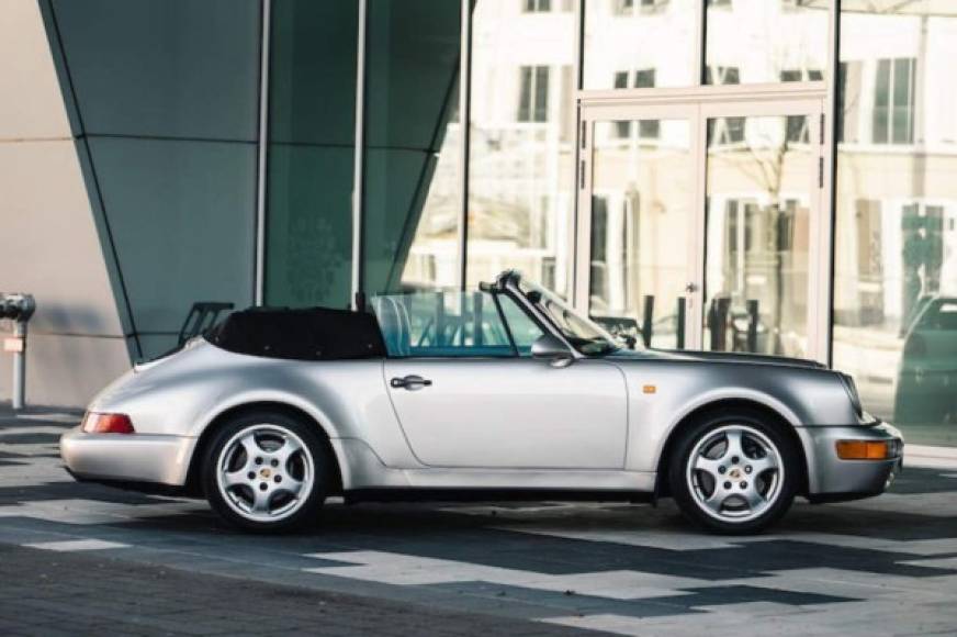 Se trata de un Porsche 964 WTL Cabriolet que ‘El Diego’ compró en noviembre de 1992 tras su llegada a la liga española como nuevo jugador del Sevilla