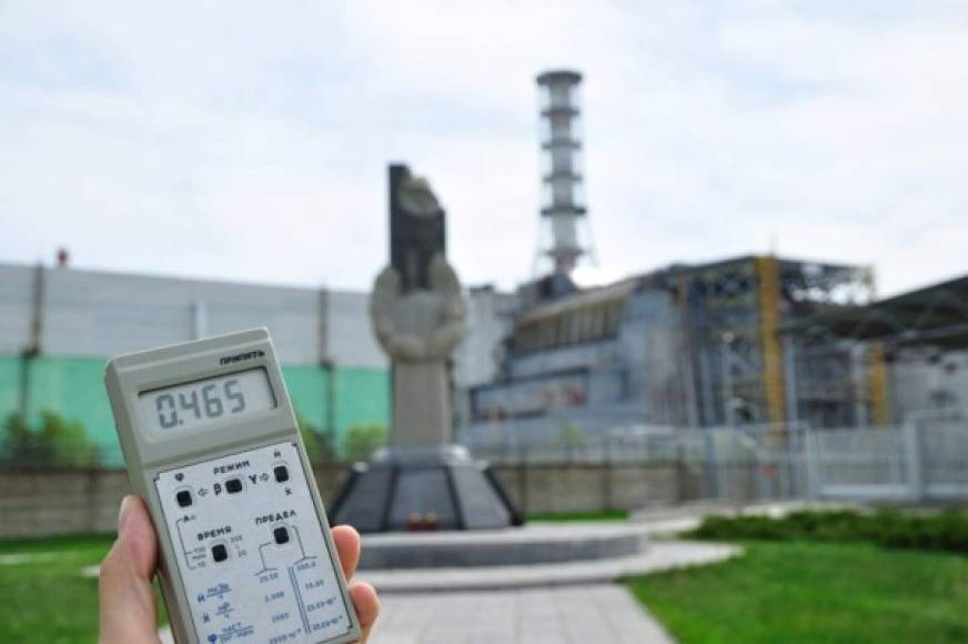 Según el sitio de viajes 'Civitatis', después de dos horas de viaje y, tras adentrarse en la zona protegida, llegarás al pueblo de Chernobyl, actualmente una zona libre de radiación y en la que habitan unas 300 personas.