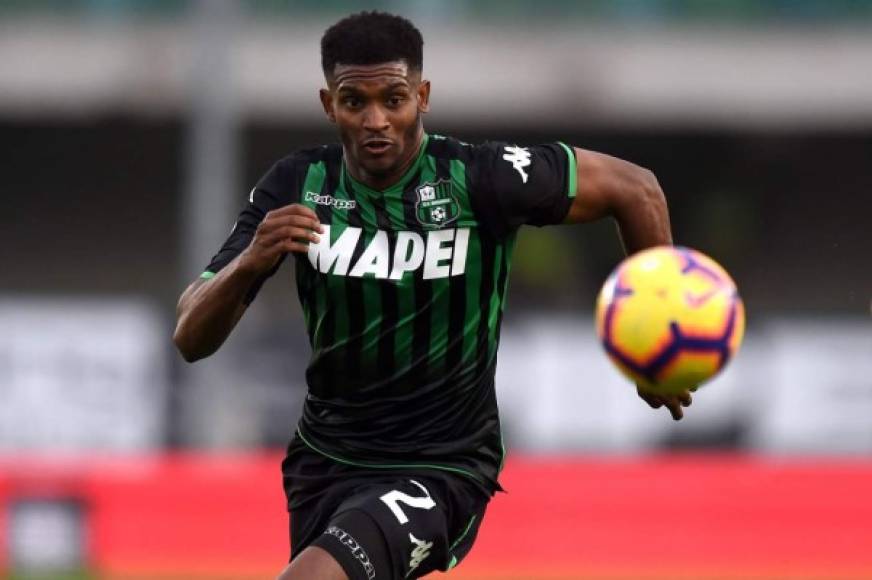 Continúan las negociaciones entre Fulham y Sassuolo por Marlon Santos. El directivo del conjunto italiano, Giovanni Carnevali, reconoció que desde Londres había llegado 'una oferta importante' que estaban estudiando.<br/><br/>El entrenador del equipo inglés, Scott Parker, aseguró que estaban buscando un central para reforzar la defensa, la línea del campo en la que más aguas hace el Fulham. La principal opción es el brasileño, ex del Barça.