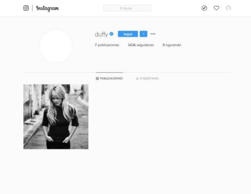 El 25 de febrero, después de que borrara su cuenta en septiembre de 2019, Duffy volvió a Instagram para realizar una cruda revelación, había sido víctima de abuso sexual. 'Solo pueden imaginar la cantidad de veces que pensé en escribir esto, la forma en que lo escribiría y cómo me sentiría después. Bueno, no estoy completamente segura de por qué ahora es el momento adecuado, y qué es lo que me emociona y libera hablar, no puedo explicarlo.', admitió.