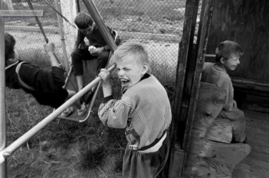 Paul Fusco, con su serie 'Chernobyl Legacy' retrató en blanco y negro el horror de los habitantes.