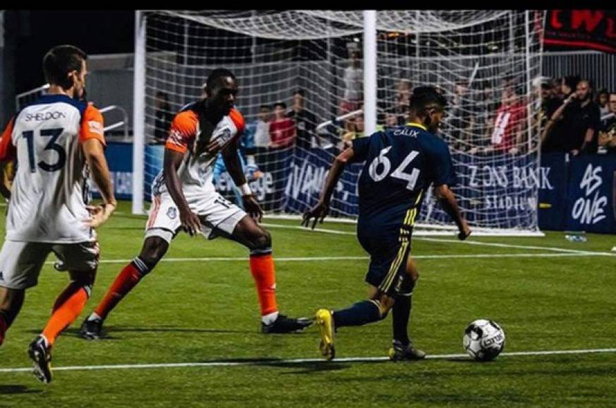 Cristian Cálix: El joven mediocampista hondureño debutó este fin de semana Real Monarchs de la USL, equivalente a la segunda división de Estados Unidos. El jugador catracho ingresó al minuto 82 en la victoria de su equipo de 4-1 ante el Trounces Tulsa Roughnecks.<br/>