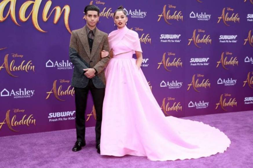 Los protagonistas de la cinta Mena Massoud (Aladdin) y Naomi Scott (la princesa Jasmine) también estuvieron presentes en la premiere de la nueva versión live action del clásico de Disney.<br/>