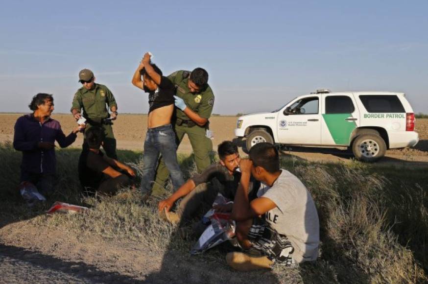El Gobierno de Donald Trump redobló la seguridad en la frontera sur de Estados Unidos, enviando un mayor número de agentes migratorios para evitar el ingreso de indocumentados.