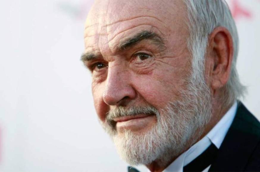 (FILES) In this file photo taken on October 22, 1982 British actor Sean Connery poses in Nice during the making of the film 'Never say, never again'. - Legendary British actor Sean Connery, best known for playing fictional spy James Bond in seven films, has died aged 90, his family told the BBC on October 31, 2020. The Scottish actor, who was knighted in 2000, won numerous awards during his decades-spanning career, including an Oscar, three Golden Globes and two Bafta awards. (Photo by - / AFP)