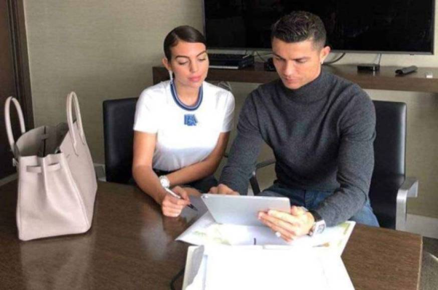 La vida de Georgina Rodríguez ha dado un gran giro en los últimos años. La joven pasó de ser una dependienta de una tienda de lujo en Madrid, a ser la pareja de uno de los mejores futbolistas del mundo.