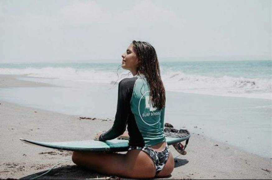 La hija de Mariana Levy y Ariel López Padilla disfruta sus paseos al mar y estar en contacto con la naturaleza. Nació un 28 de marzo de 1996 y tiene dos hermanos más: Paula y José Emilio Fernández que su madre procreó con José María Fernández 'El Pirru'.