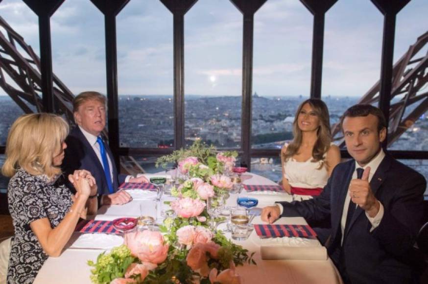 La primera dama francesa Brigitte Macron es la anfitriona de la cena de gala en honor al mandatario estadounidense y su esposa Melania.