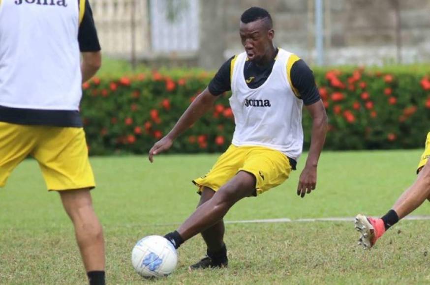 Darixon Vuelto: El delantero zurdo finalizó su contrato con Real España y en el cuadro aurinegro esperan que esta semana pueda renovar ya que entra en los planes del equipo sampedrano.