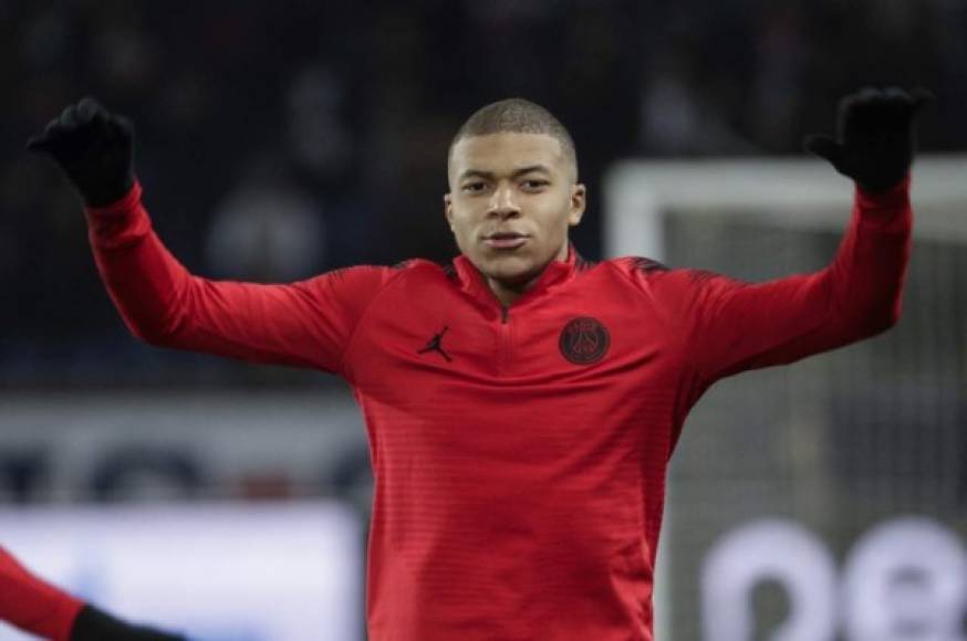 Kylian Mbappé: El joven delantero francés de 20 años de edad encabeza la lista de los refuerzos que pidió Zidane para Real Madrid. El Chiringuito informa que el atacante galo es una opción fuerte.