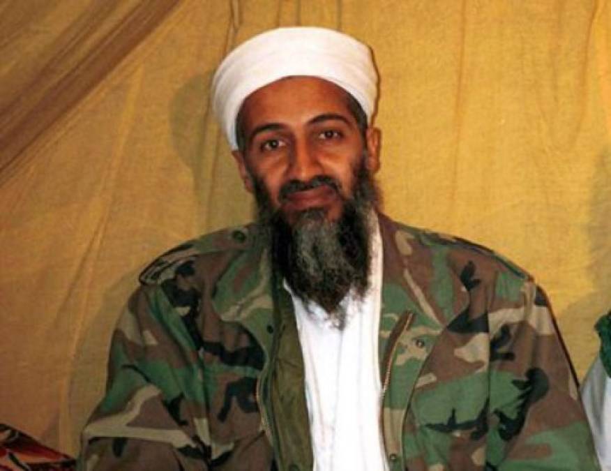 Los agentes de la CIA se convencieron de que Bin Laden y su familia estaban en la residencia al ver en los tendederos prendas de mujer, los 'shalwar kameez' que usan los hombres pakistaníes y , ropa y pañales para niños. Los agentes calcularon que dentro del recinto vivía un hombre adulto y varias mujeres, además al menos nueve niños.<br/><br/>Esto coincidía con la composición de la familia del líder de Al Qaeda.
