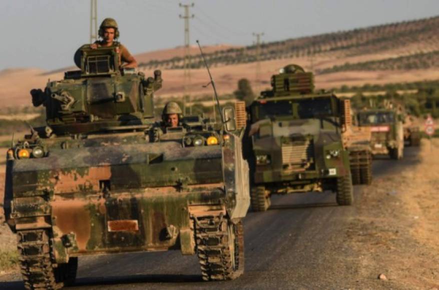 10. Turquía: Con un presupuesto de Defensa de $18.2 billones, las fuerzas armadas de Ankara son las más poderosas de todo el Mediterráneo con casi medio millón de soldados. Turquía cuenta con una impresionante flota de tanques, 3.657 unidades, y 989 aeronaves de ataque.