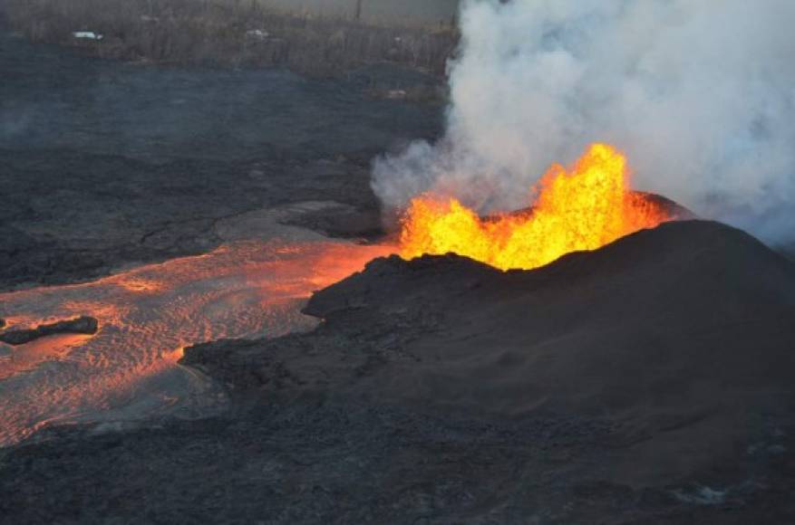 Se calcula que cerca de nueve kilómetros cuadrados han sido cubiertos por la lava.
