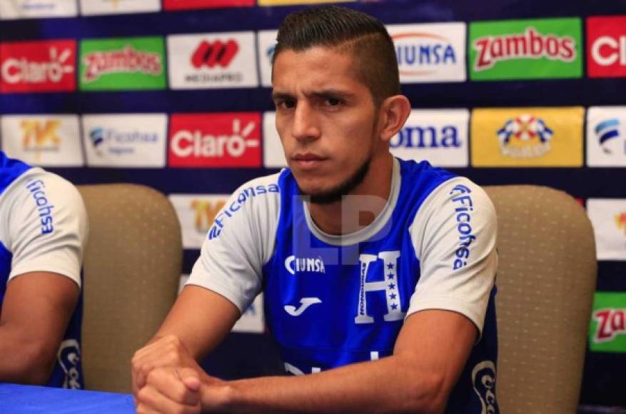 Juan Ramón Mejía: El goleador de la Liga Nacional con 17 goles estará para sorpresa de muchos en el 11 titular de Honduras ante Martinica. El delantero del Real de Minas recibe la oportunidad por parte de Fabián Coito.