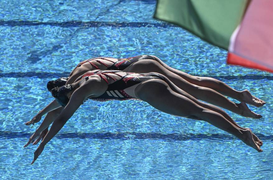 La estadounidense de origen mexicano Anita Álvarez ha tenido que ser rescatada por su entrenadora, la catalana Andrea Fuentes, en los Mundiales de Budapest al sufrir un desvanecimiento en la piscina.