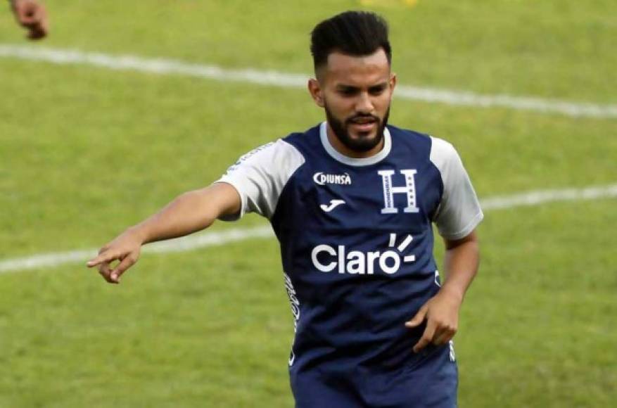 Jorge Álvarez: Ha circulado la información de que el jugador del Olimpia será uno de los cambios de Honduras ante Curazao. El volante hará dupla en el centro del campo, ingresará en lugar de Héctor Castellanos que fue titular ante Jamaica.