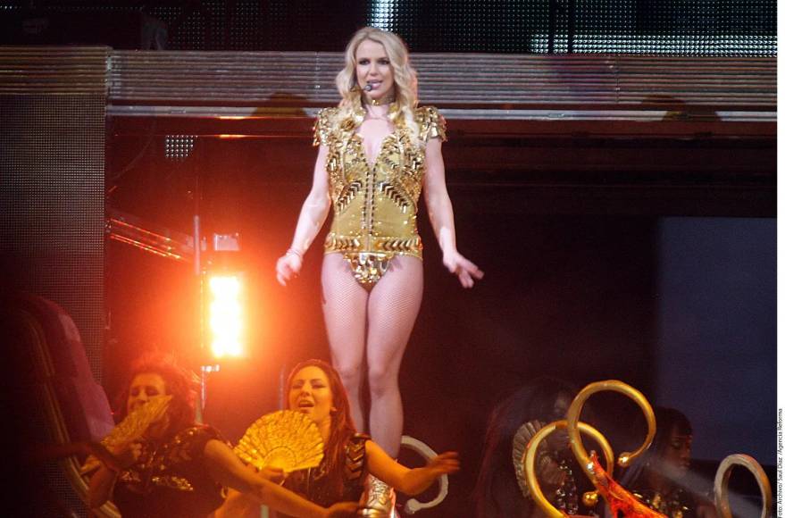 La cantante Britney Spears ha estado involucrada en varios escándalos a lo largo de los años.